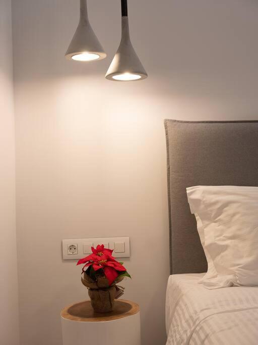 Iris Luxury Apartment At The Heraklion Center מראה חיצוני תמונה